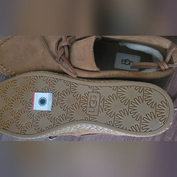 Tan Ugg Moccasins 11 - Picture 2 of 4